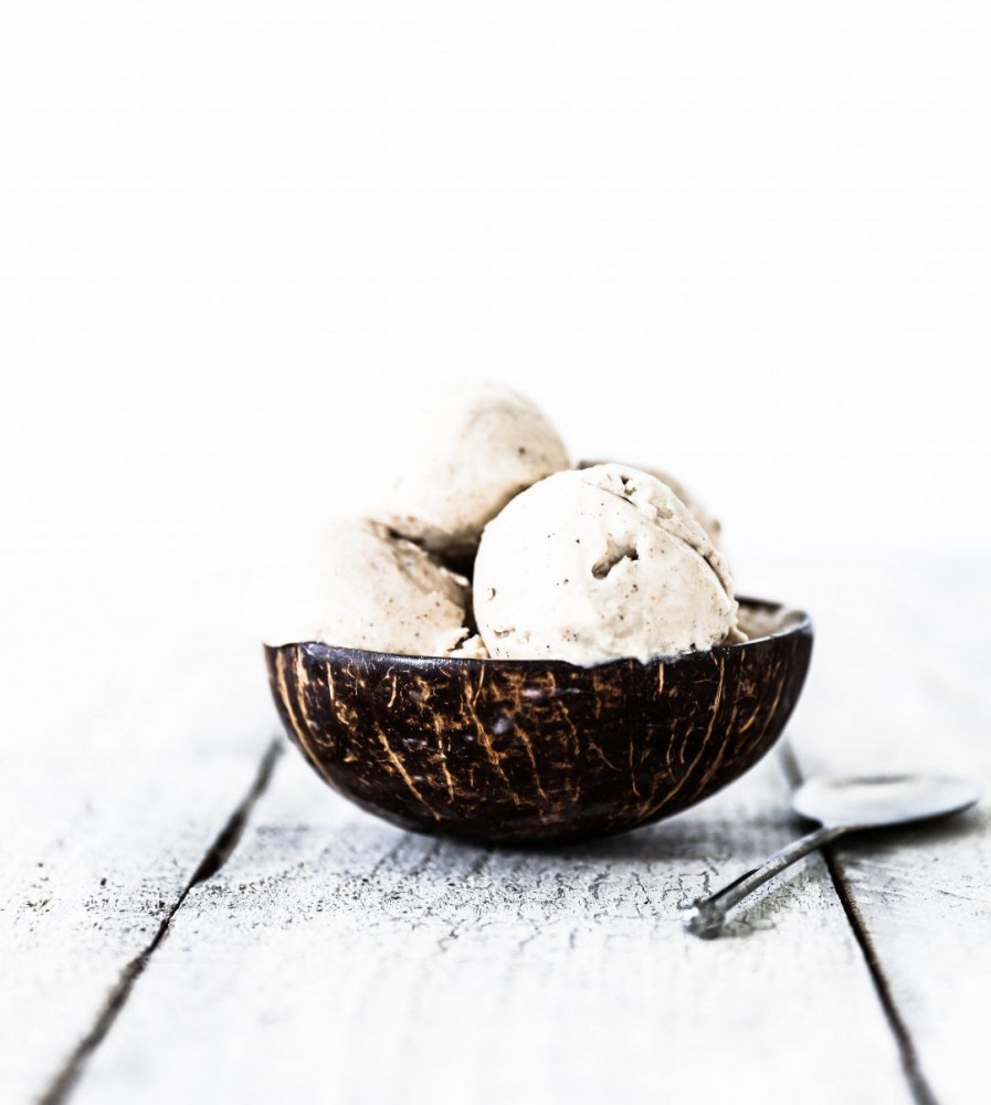 5-min Coconut ice cream with bananas
